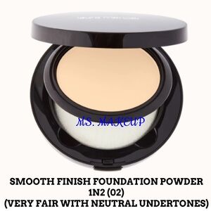 LAURA MERCIER SMOOTH FINISH FOUNDATION POWDER - 1N2 (02)